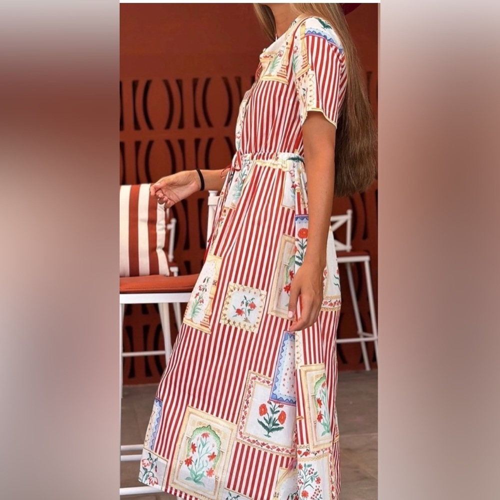 Vilagallo Red and Floral Patterned Button Down Dress